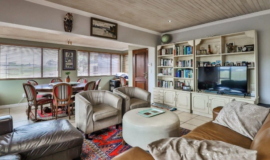 3 Bedroom Property for Sale in New Horizons Western Cape